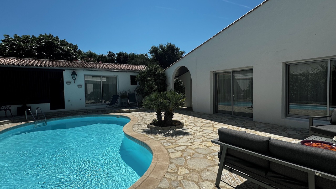 Photo of Outdoor in Ars-en-Re