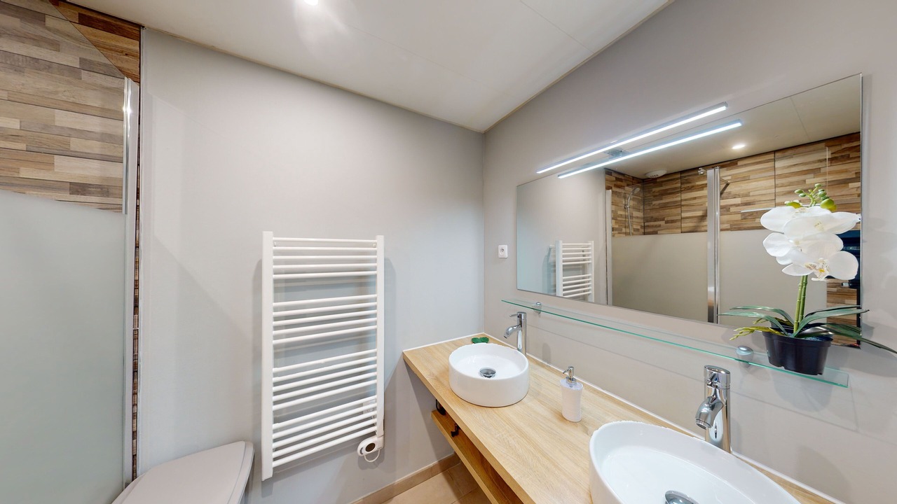Photo of Bathroom in Saint-Medard-en-Jalles