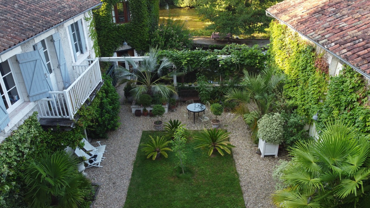 Photo of Outdoor in Celles
