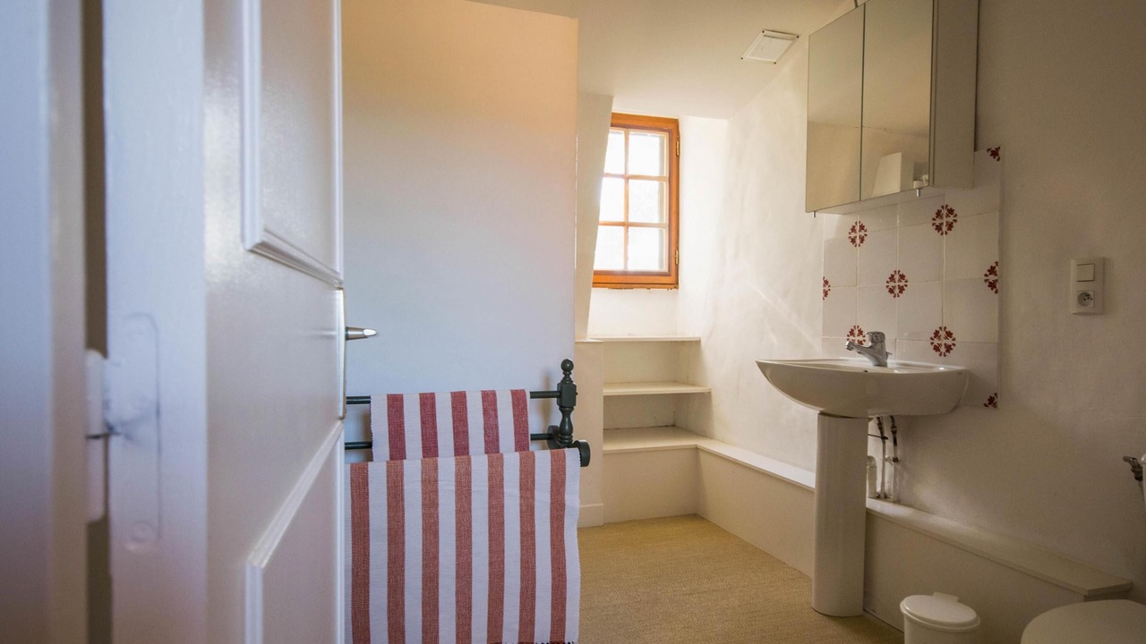Photo of Bathroom in Issac