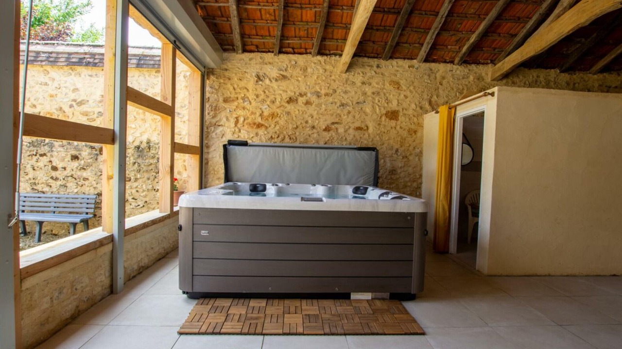 Photo of Patio Balcony in Saint-Avit-Riviere