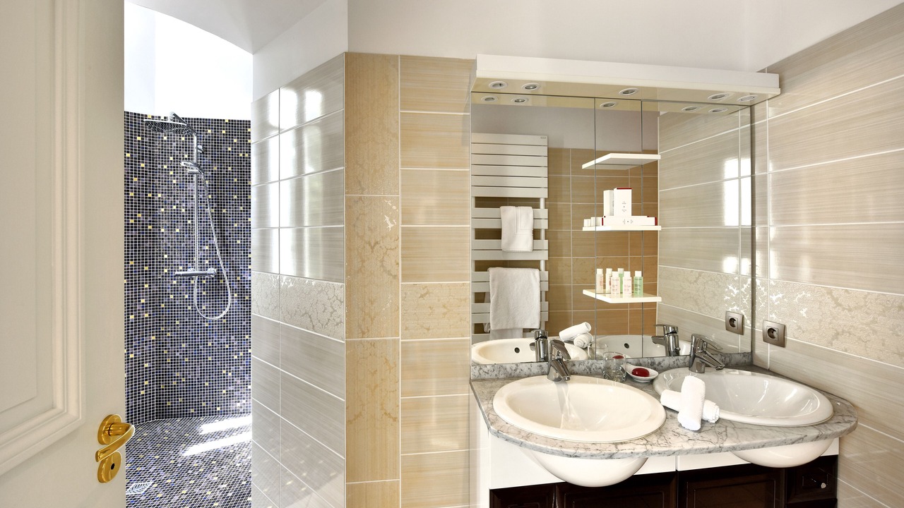 Photo of Bathroom in Saint-Sulpice-de-Cognac