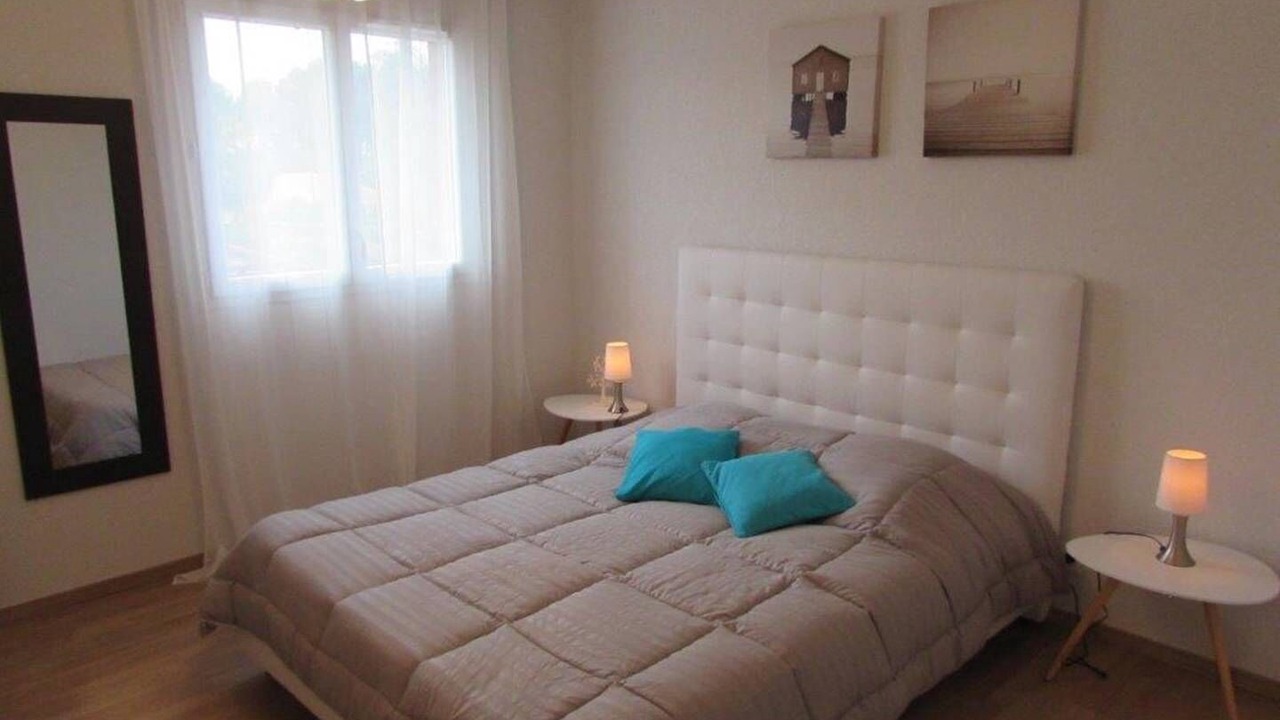 Photo of Bedroom in Messanges