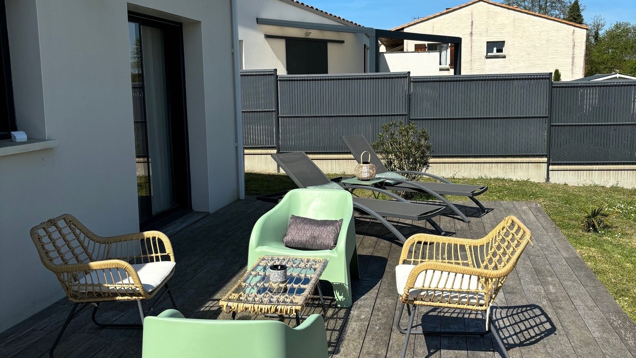 Photo of Patio Balcony in Ronce-les-Bains