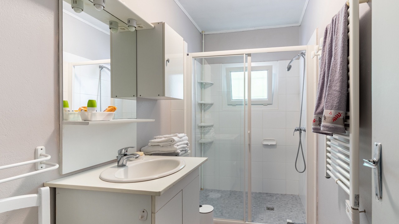 Photo of Bathroom in Le Pian-sur-Garonne