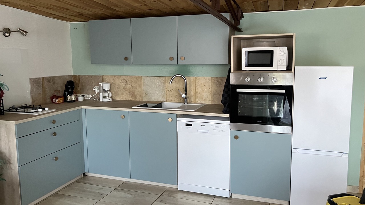 Photo of Kitchen in Les Eglisottes-et-Chalaures