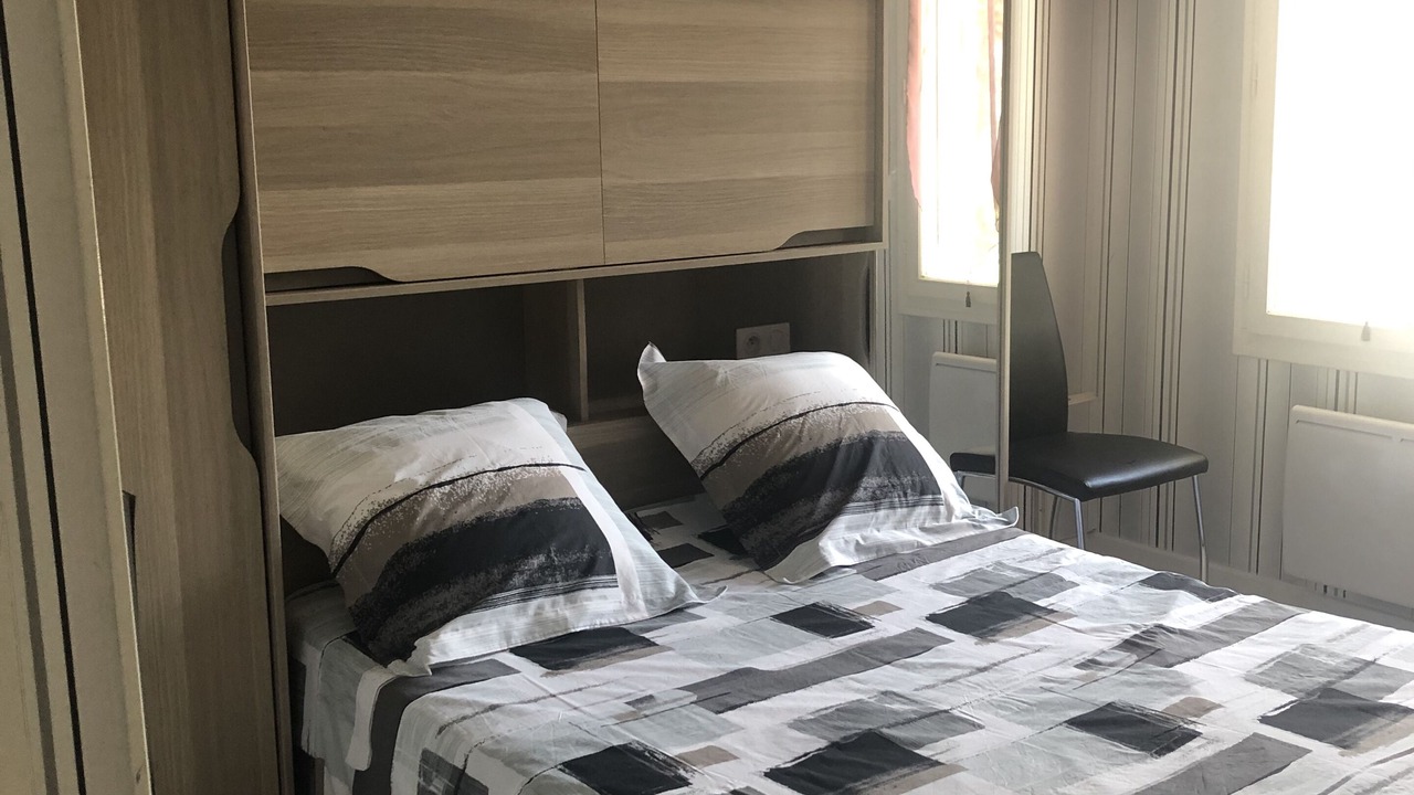 Photo of Bedroom in Casteljaloux
