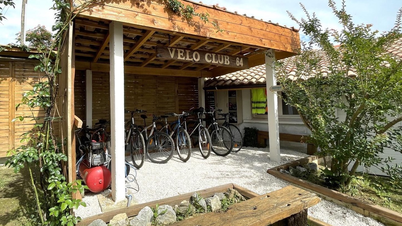 Photo of Outdoor in Saint-Pe-de-Leren