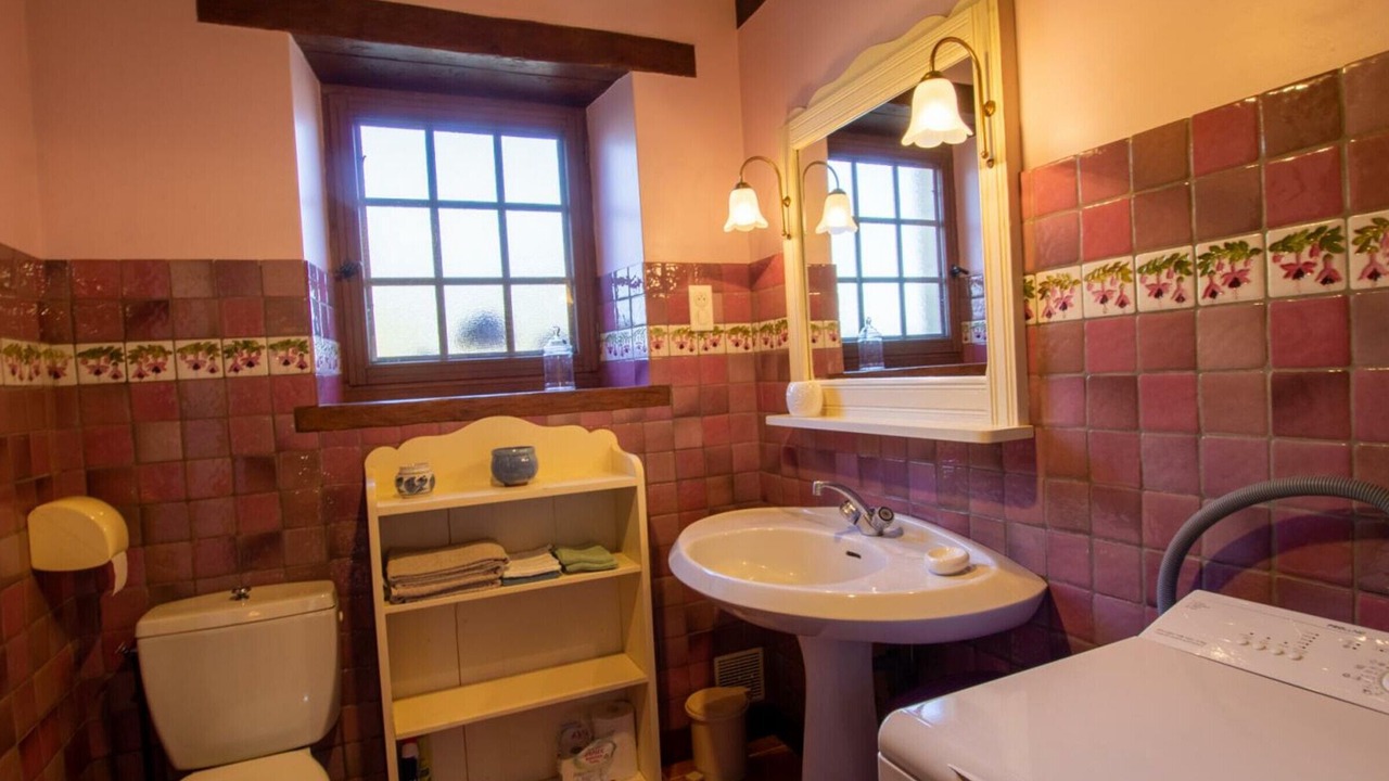 Photo of Bathroom in Cause-de-Clerans