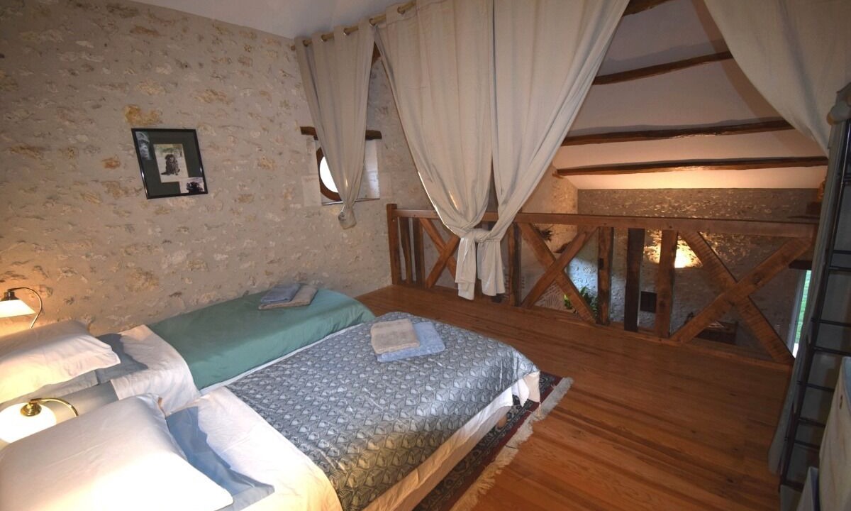 Photo of Bedroom in Sainte-Colombe-de-Villeneuve