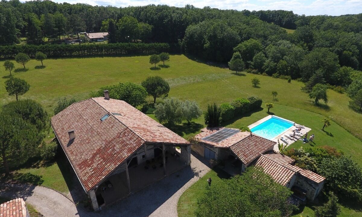 Photo of Outdoor in Sainte-Colombe-de-Villeneuve