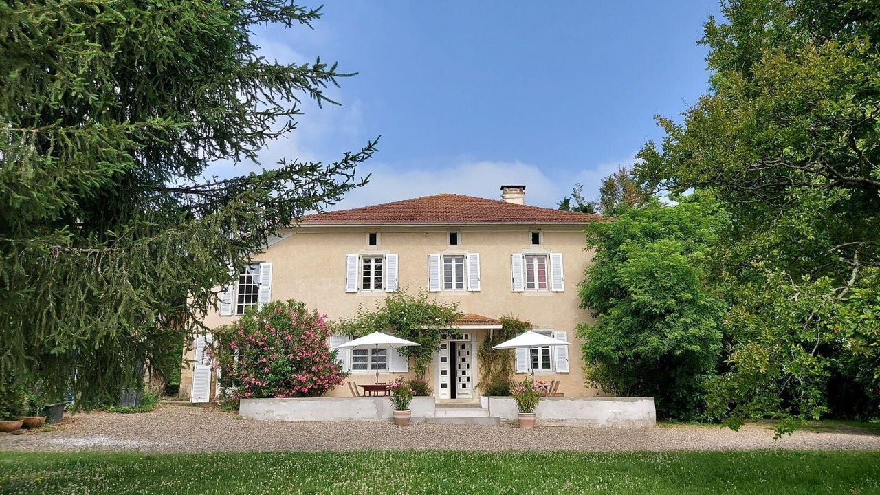 Photo of Outdoor in Bergouey