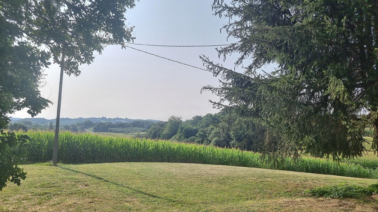 Photo of Others in Bergouey