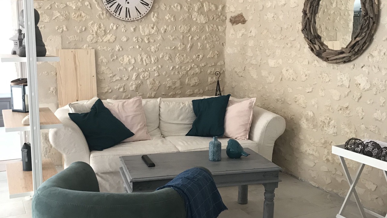 Photo of Livingroom in Saint-Sorlin-de-Conac