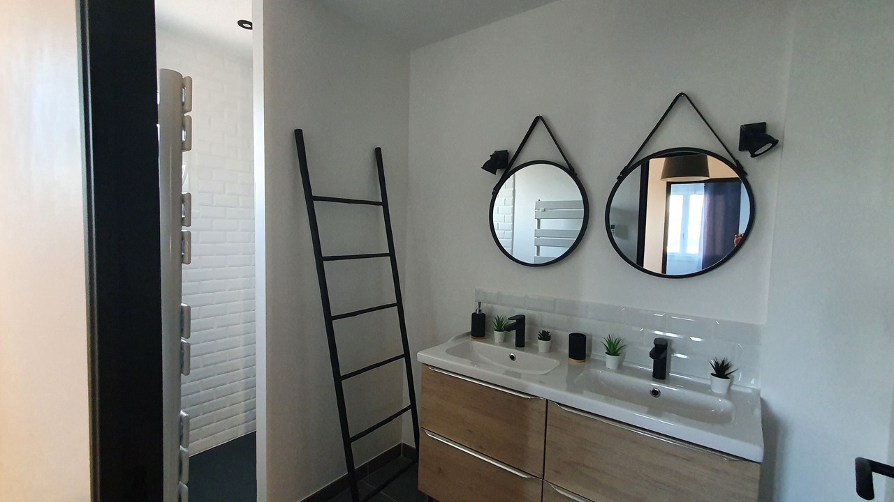 Photo of Bathroom in Bon-Encontre