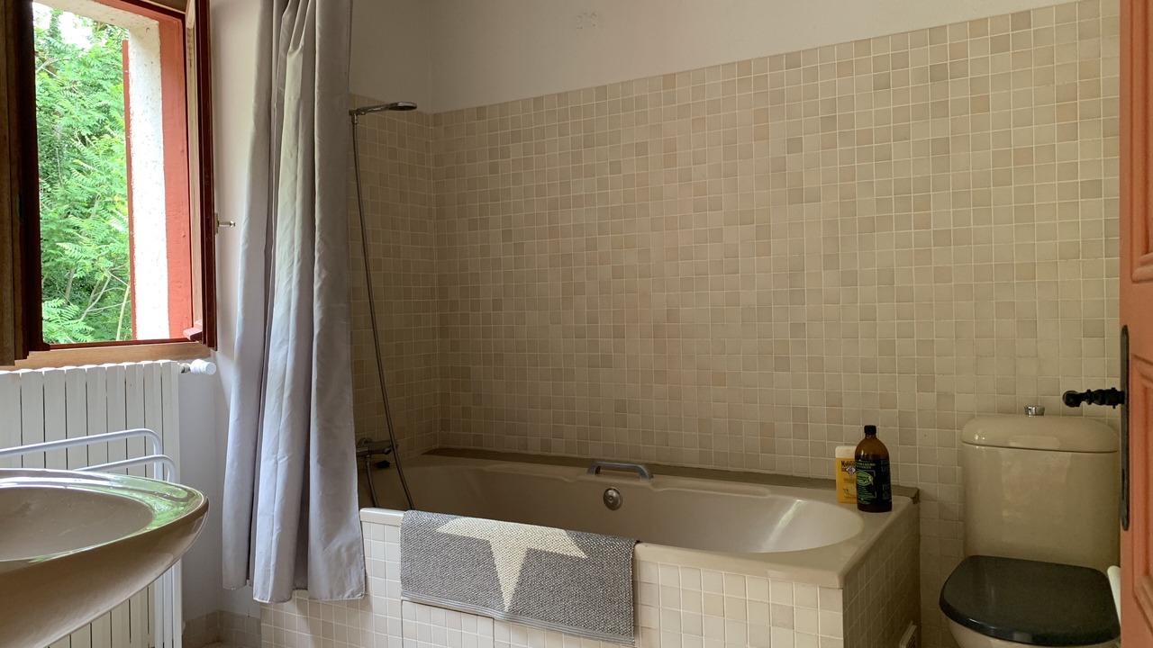 Photo of Bathroom in Montignac