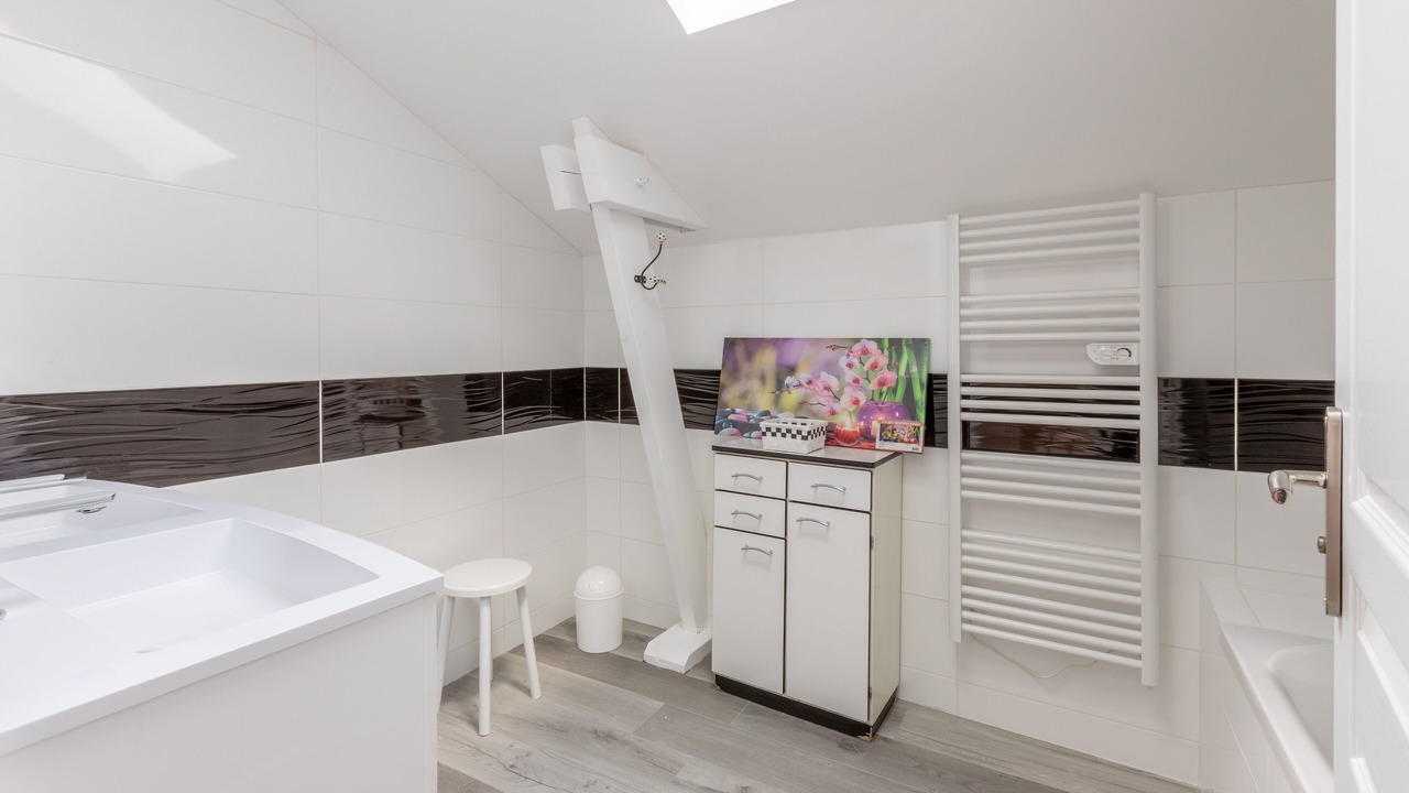 Photo of Bathroom in Saix