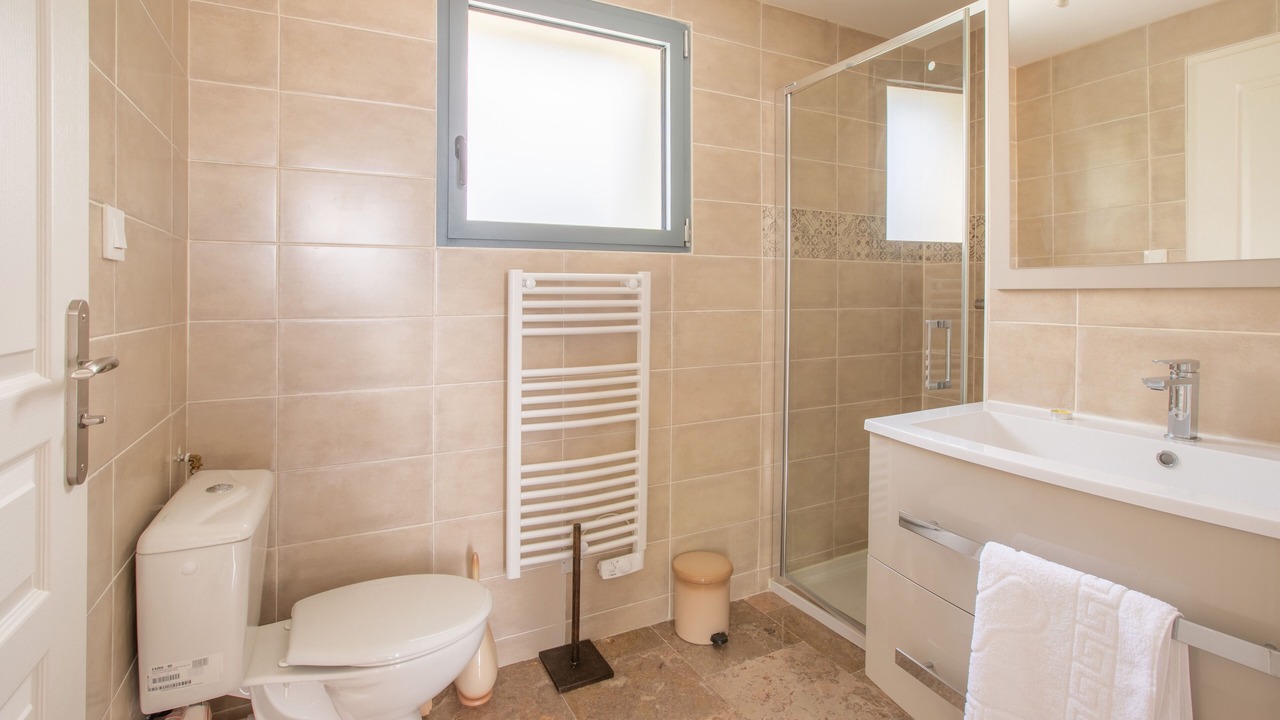 Photo of Bathroom in Saix