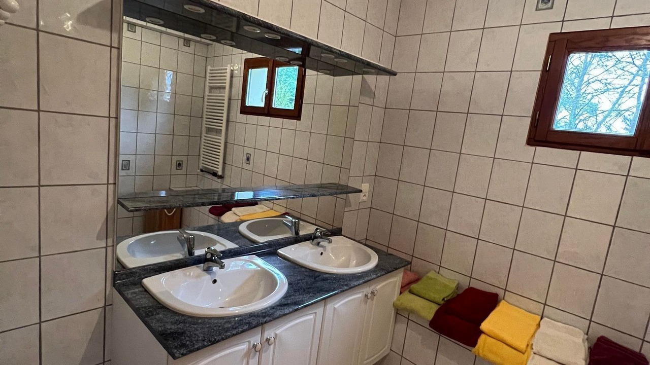 Photo of Bathroom in Journiac