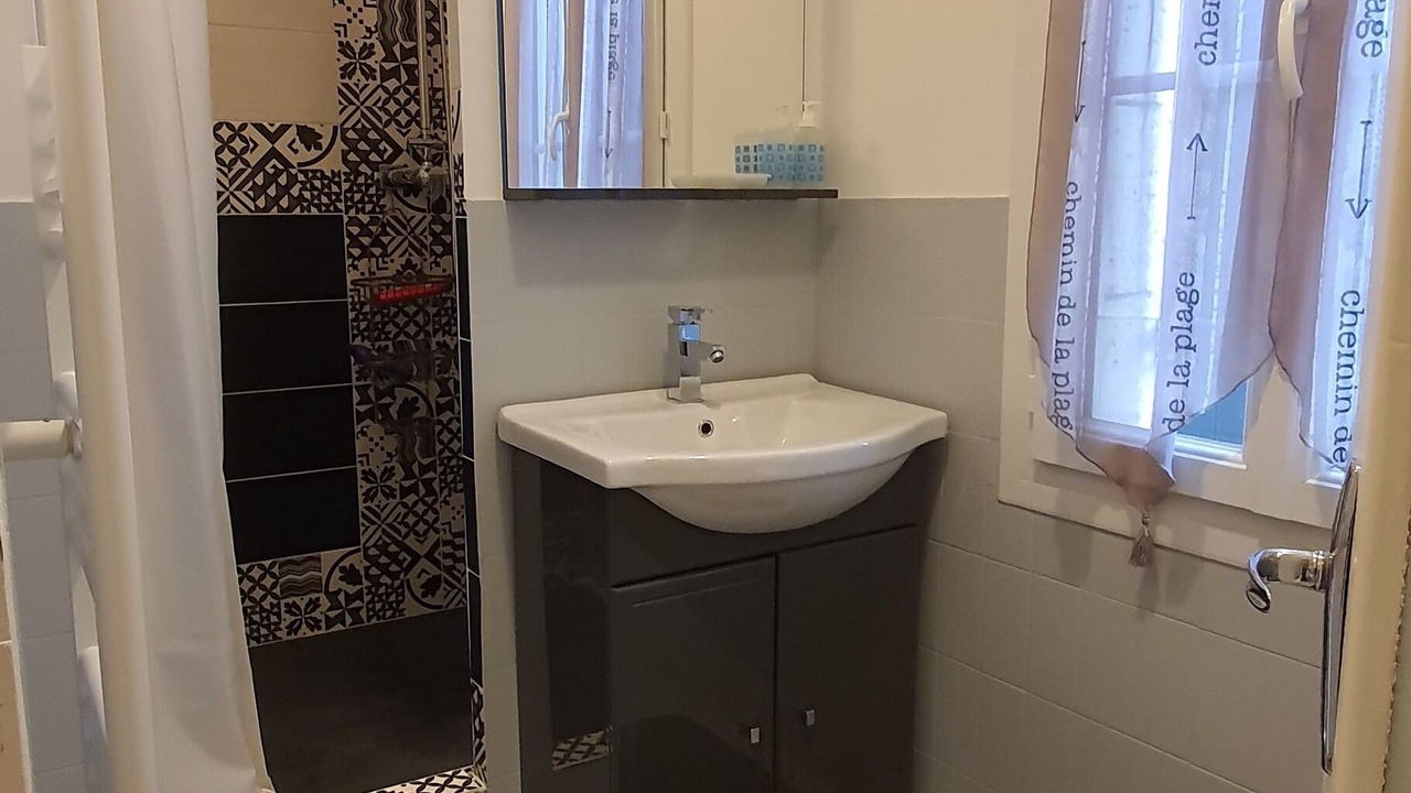 Photo of Bathroom in Coutras