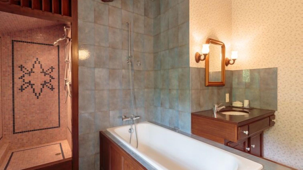 Photo of Bathroom in Mauze-sur-le-Mignon