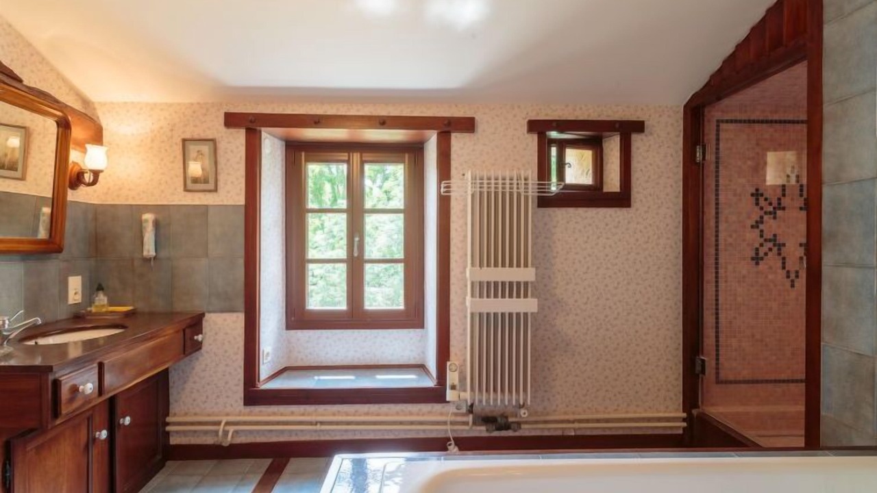 Photo of Bathroom in Mauze-sur-le-Mignon