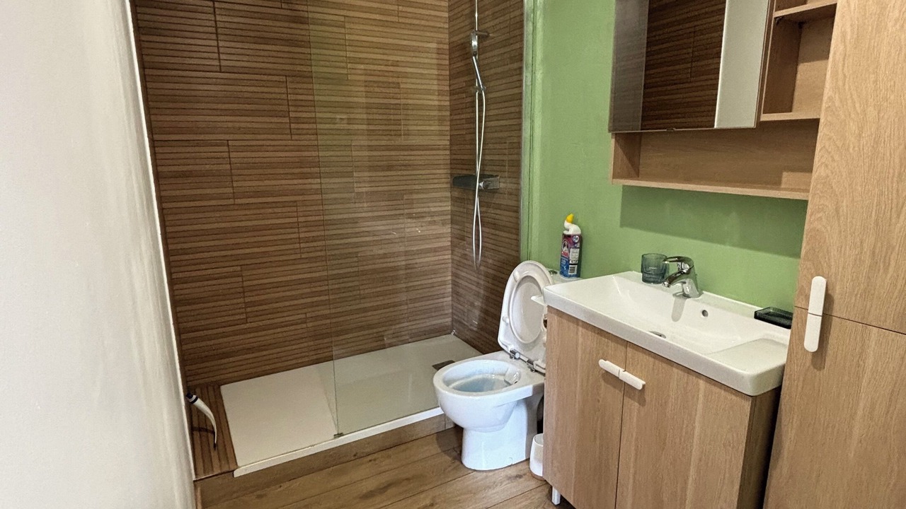 Photo of Bathroom in Fuveau