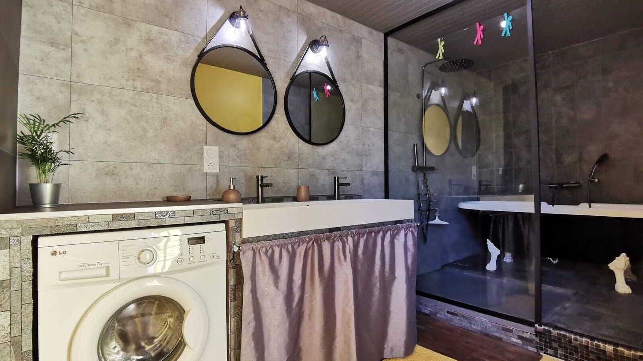 Photo of Bathroom in Paulin
