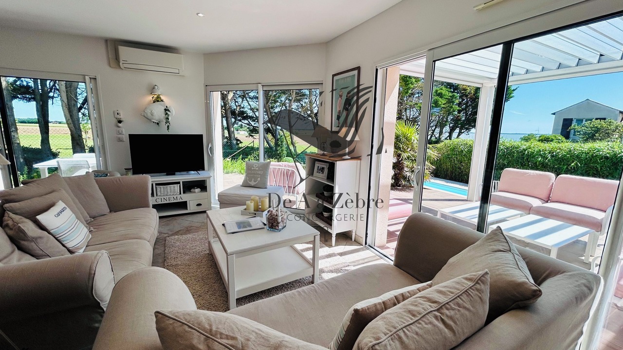 Photo of Livingroom in Port-des-Barques