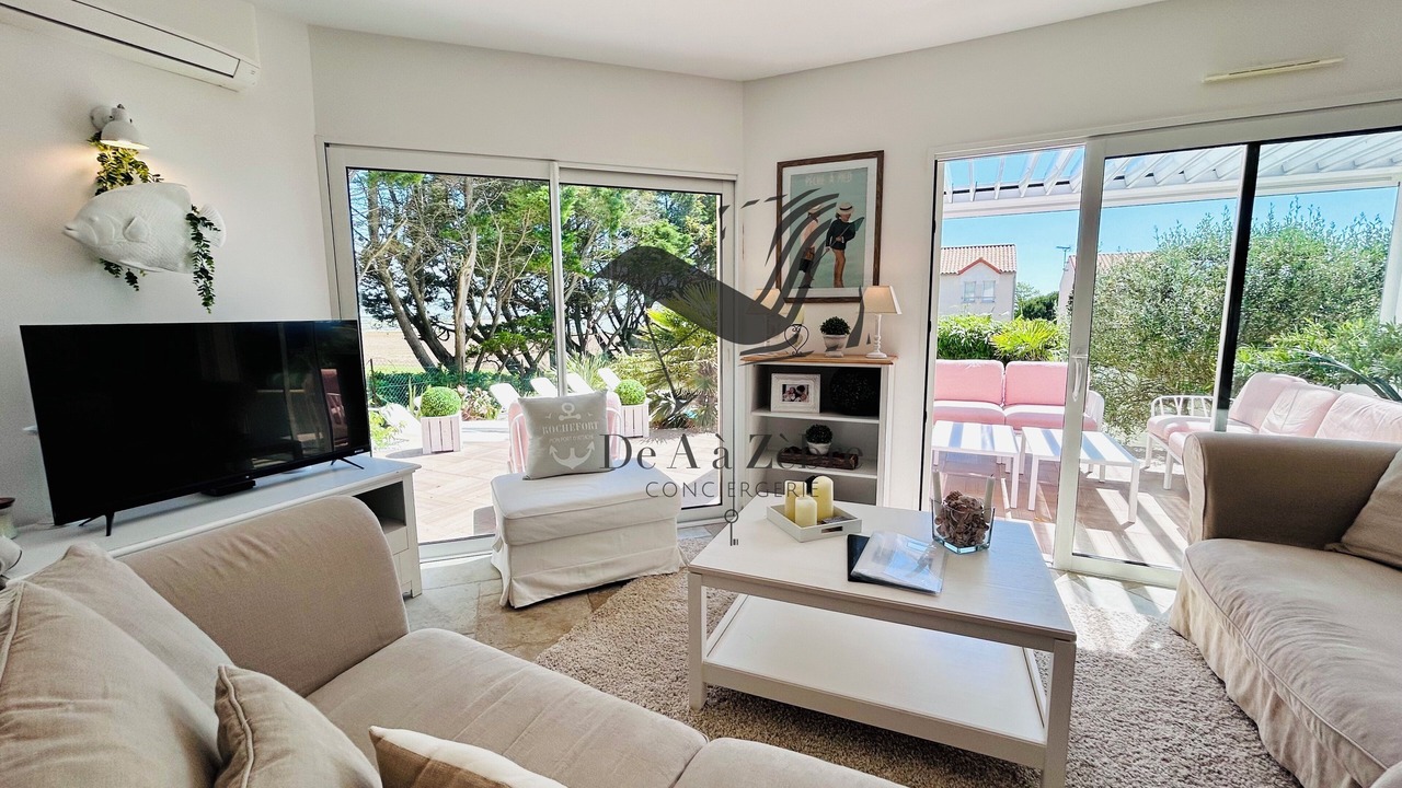 Photo of Livingroom in Port-des-Barques