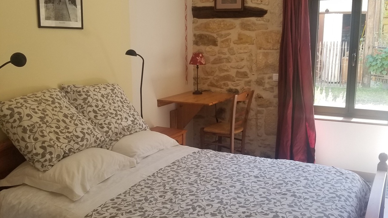 Photo of Bedroom in Saint-Julien-de-Lampon