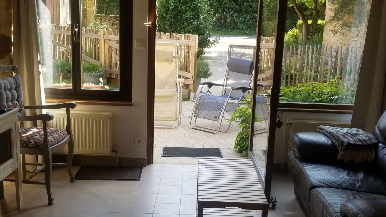 Photo of Livingroom in Saint-Julien-de-Lampon