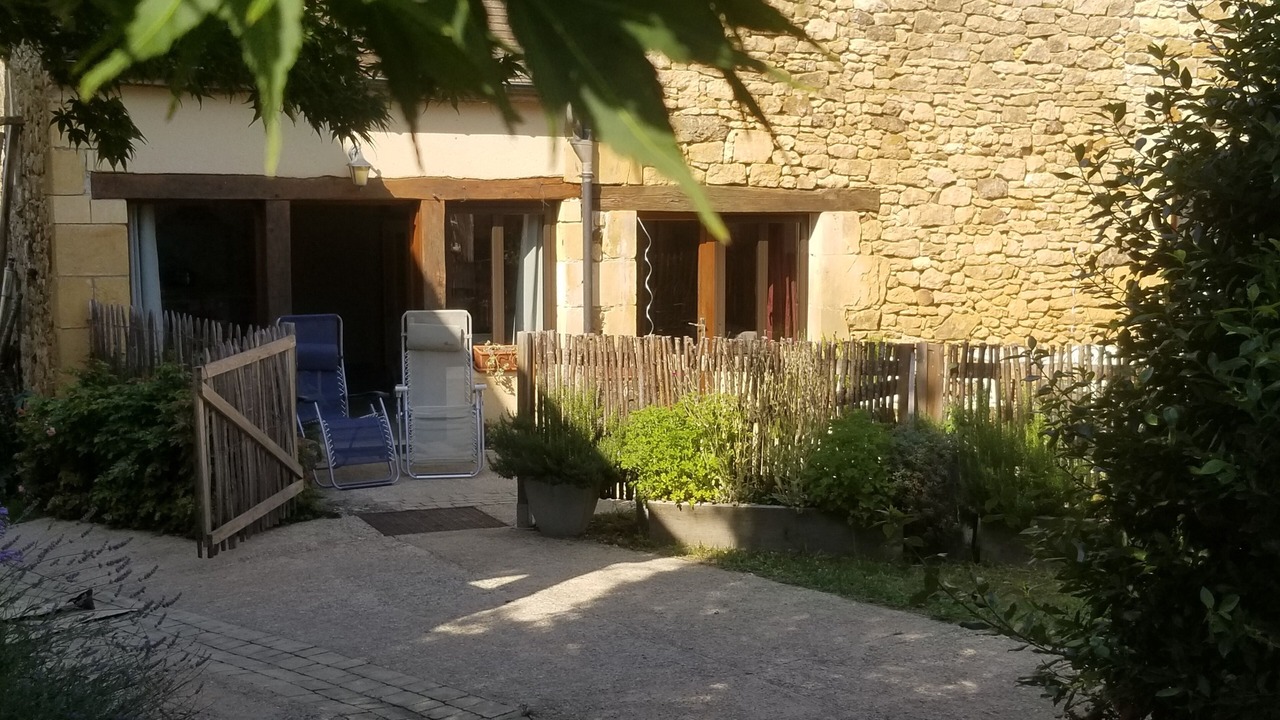 Photo of Outdoor in Saint-Julien-de-Lampon