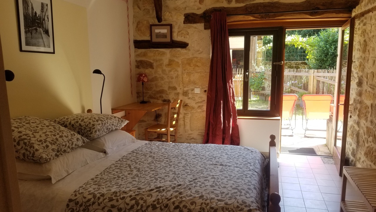Photo of Bedroom in Saint-Julien-de-Lampon