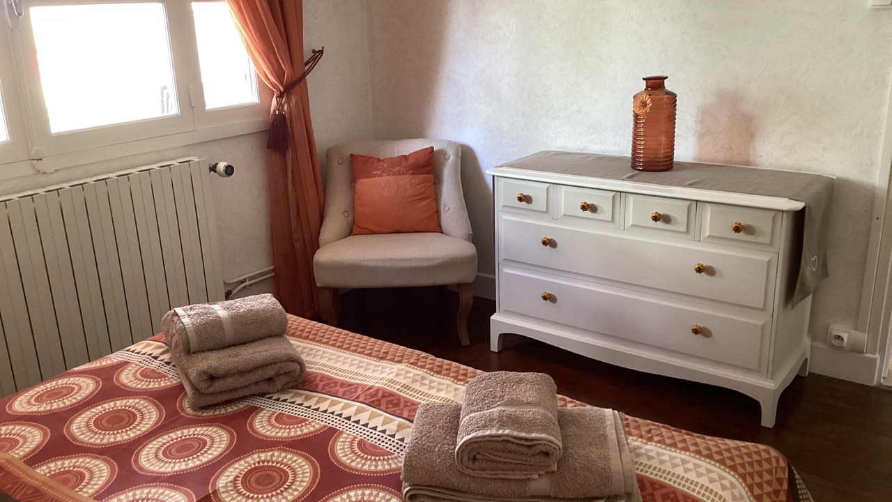 Photo of Bedroom in Saint-Fraigne