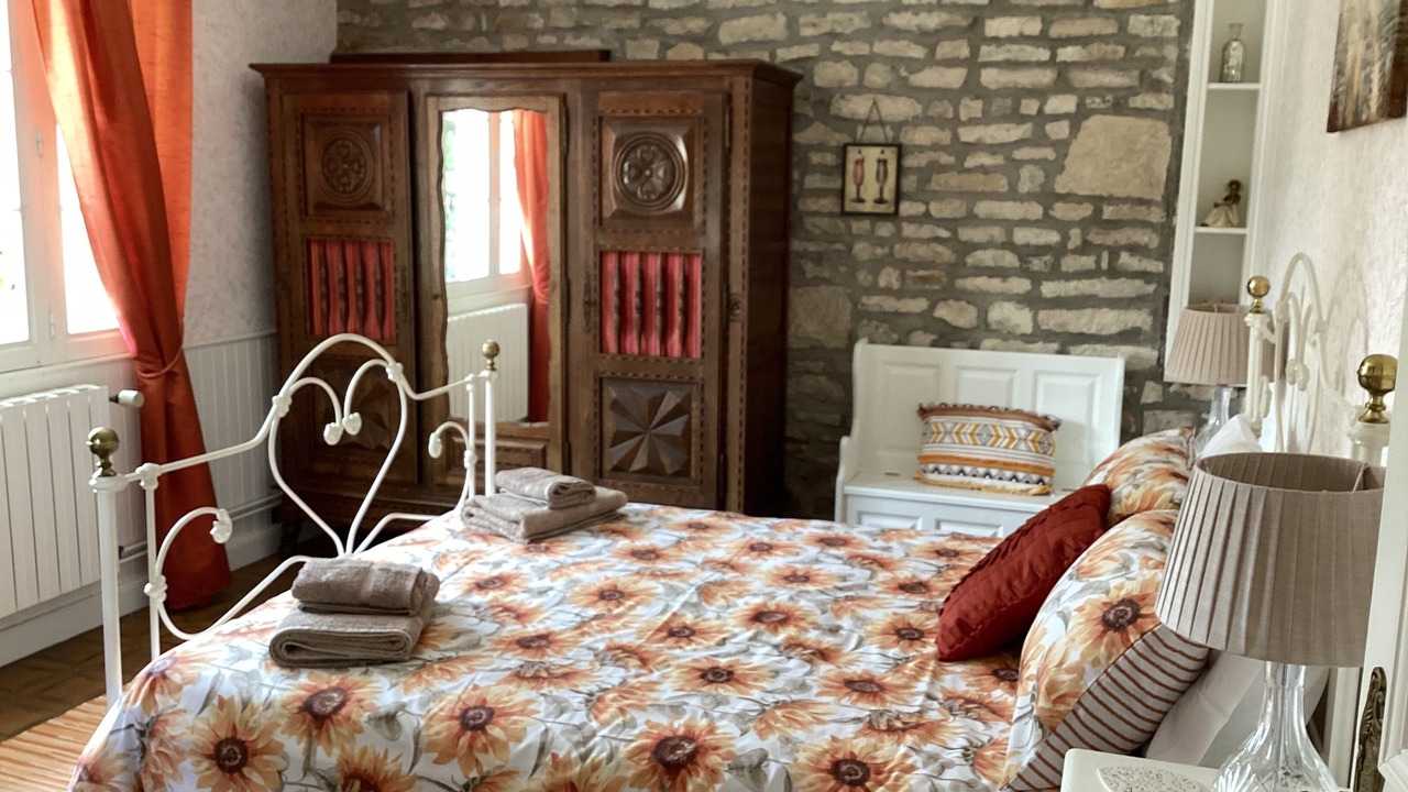 Photo of Bedroom in Saint-Fraigne