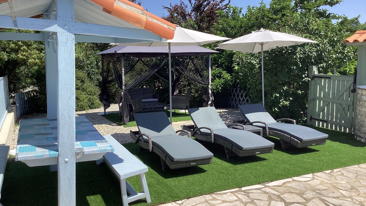 Photo of Patio Balcony in Saint-Fraigne