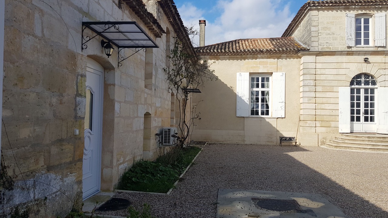 Photo of Outdoor in Ambares-et-Lagrave