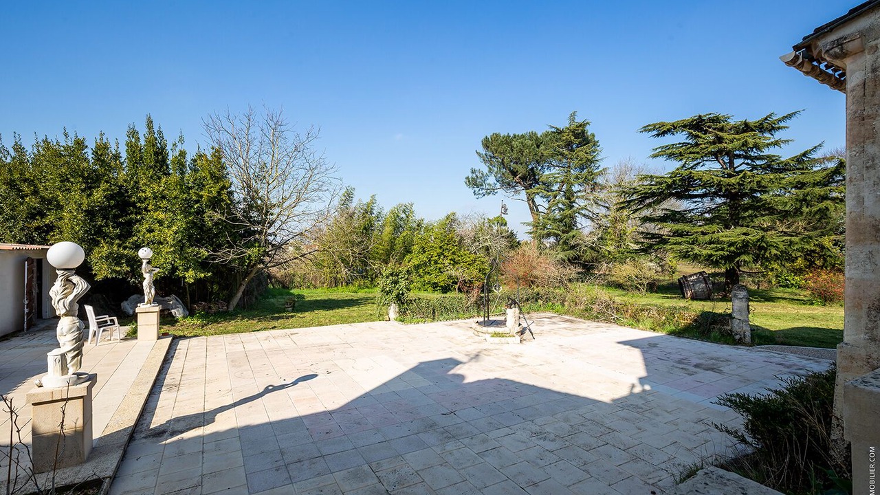 Photo of Outdoor in Ambares-et-Lagrave