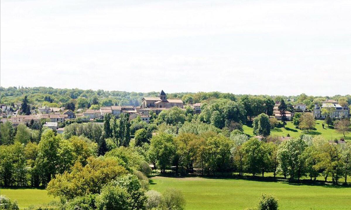 Photo of Others in Availles-Limouzine