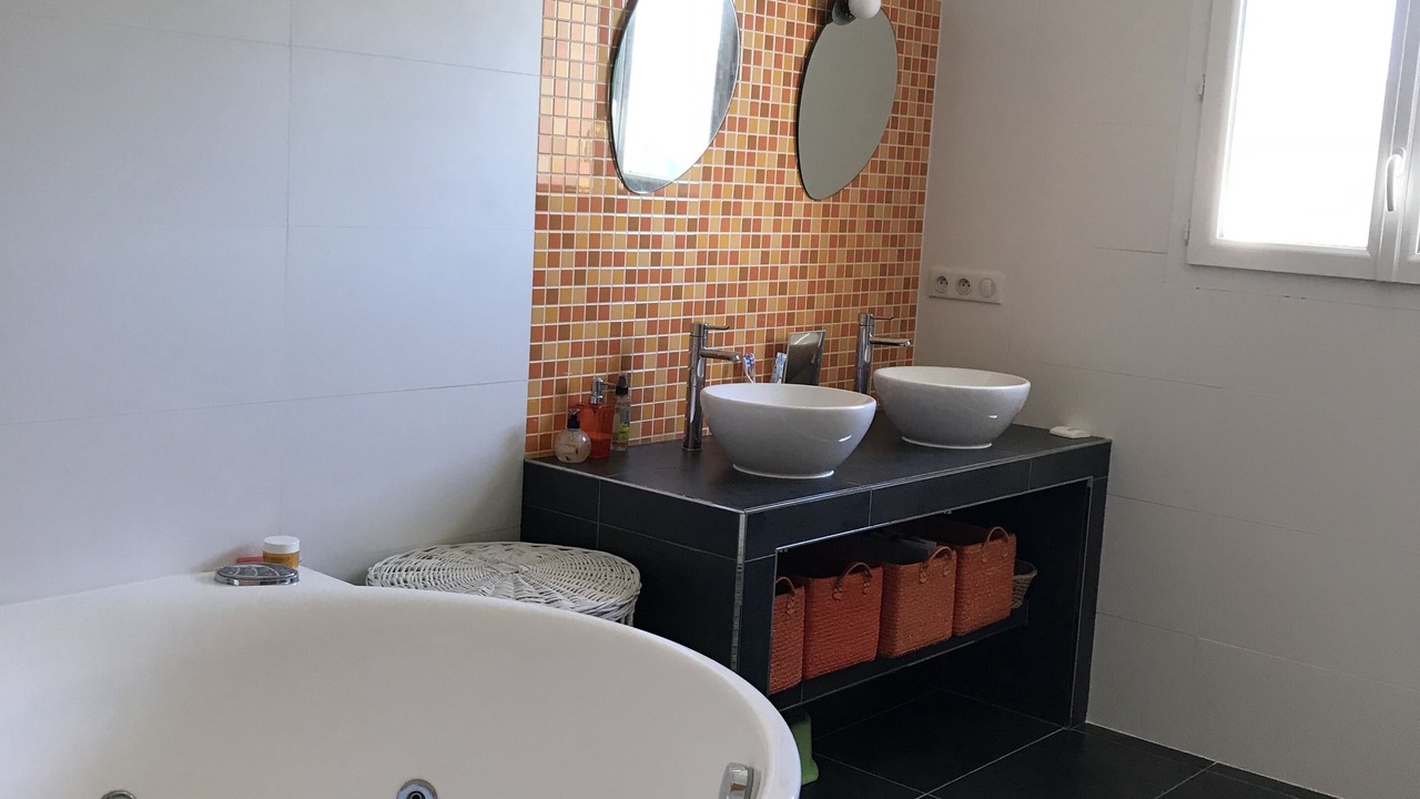 Photo of Bathroom in Bonnetan