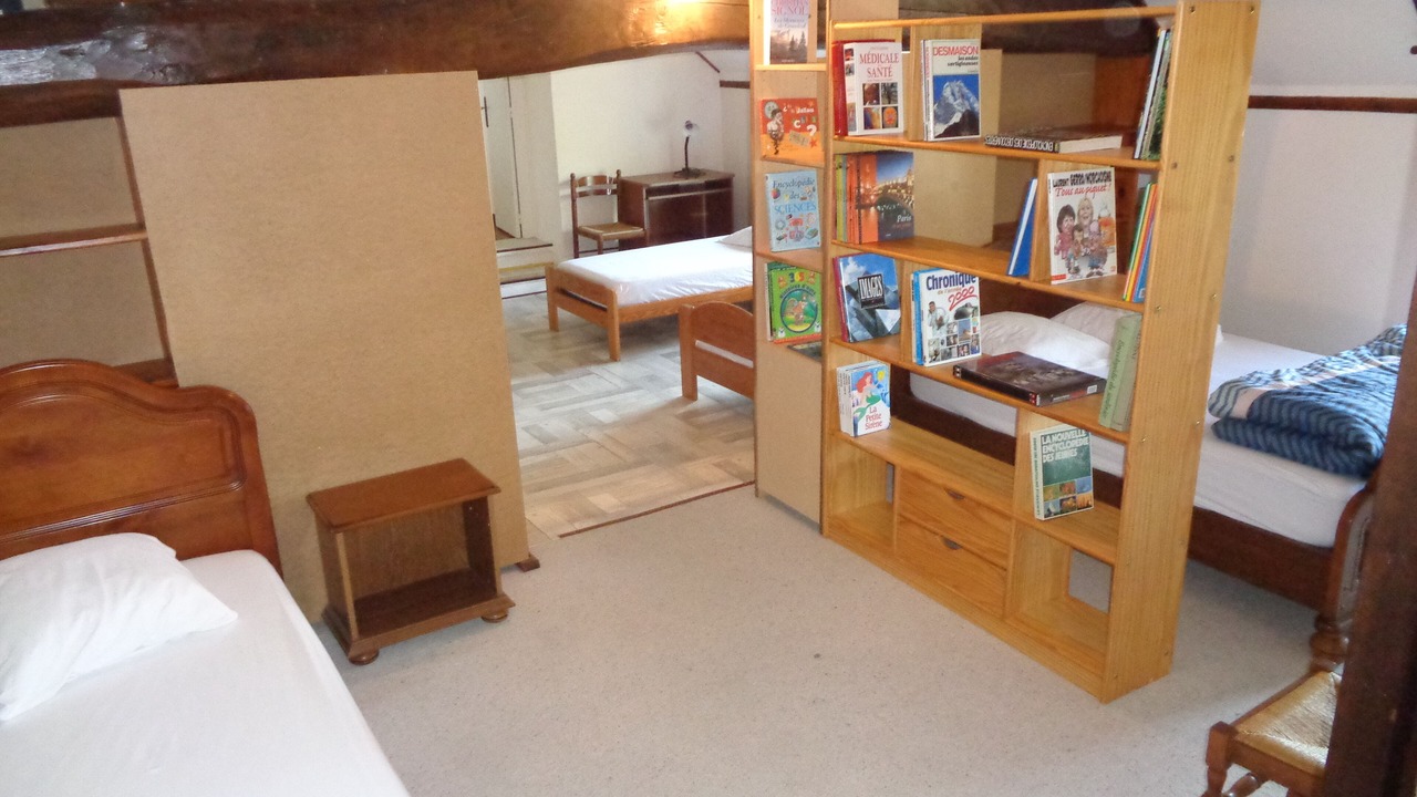 Photo of Bedroom in Saint-Leger-de-Montbrillais