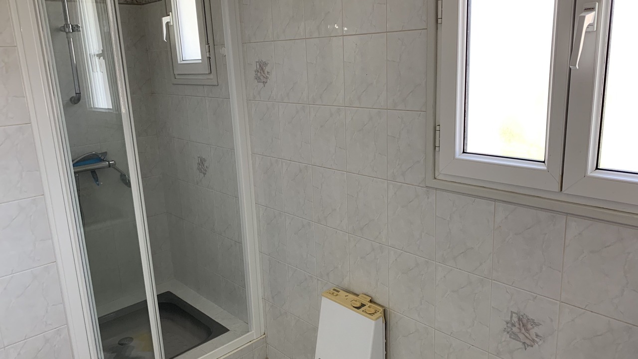 Photo of Bathroom in Domino