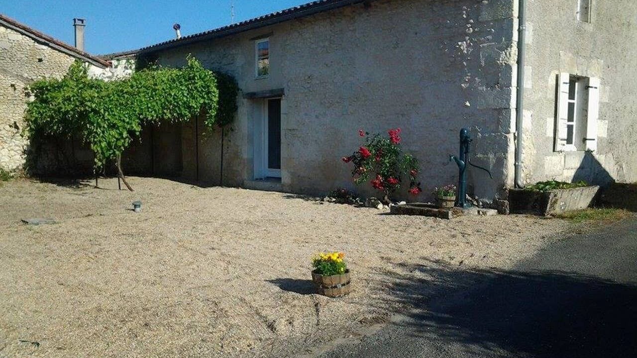 Photo of Outdoor in Bonnes