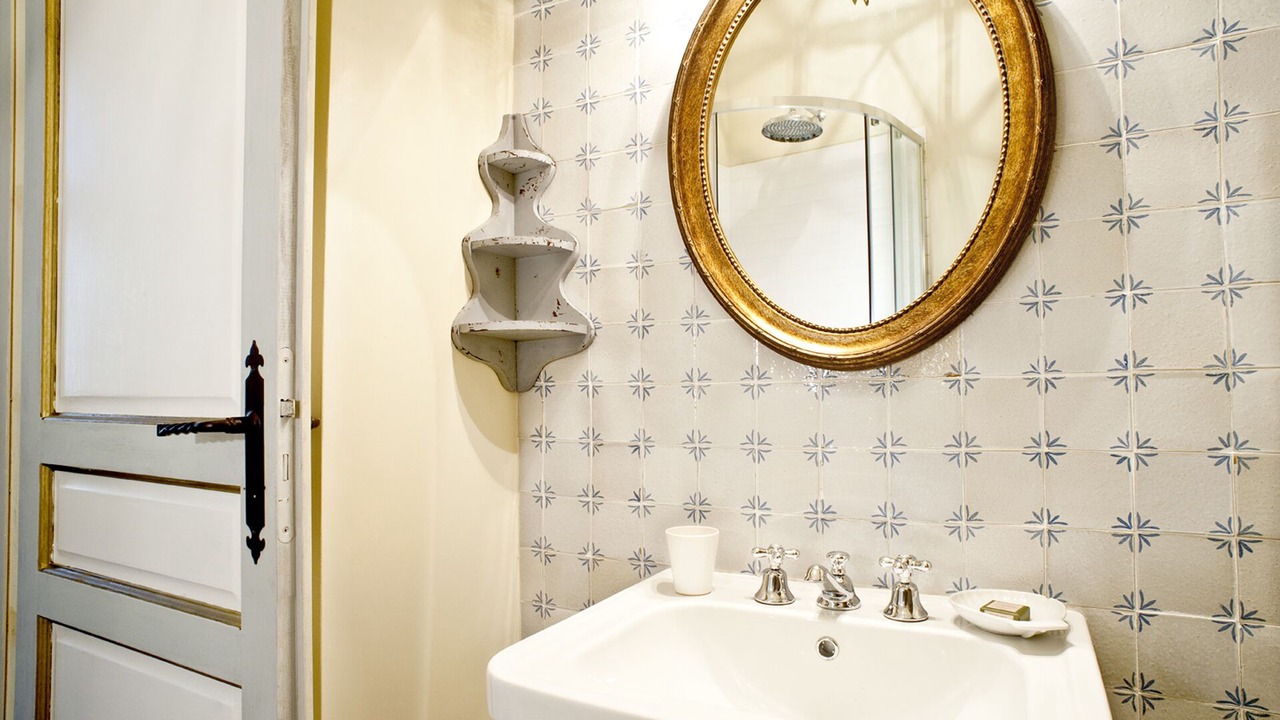 Photo of Bathroom in Sarlat-la-Caneda Historic Center