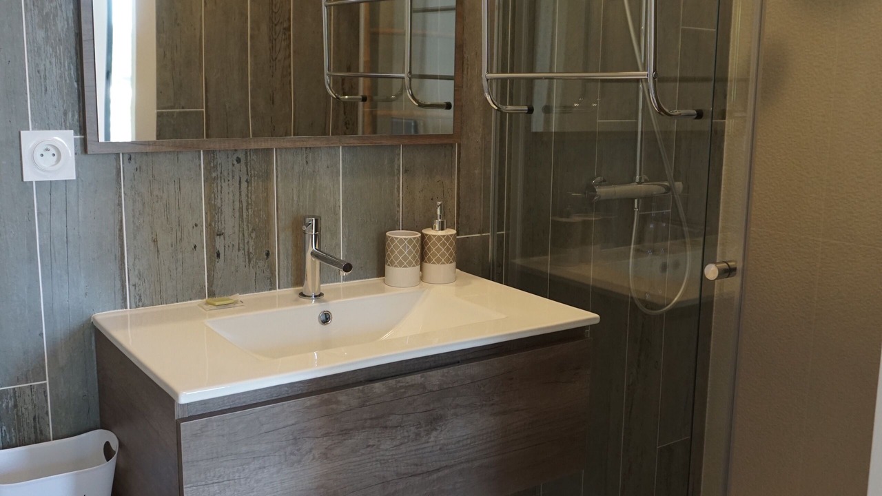 Photo of Bathroom in Boyardville