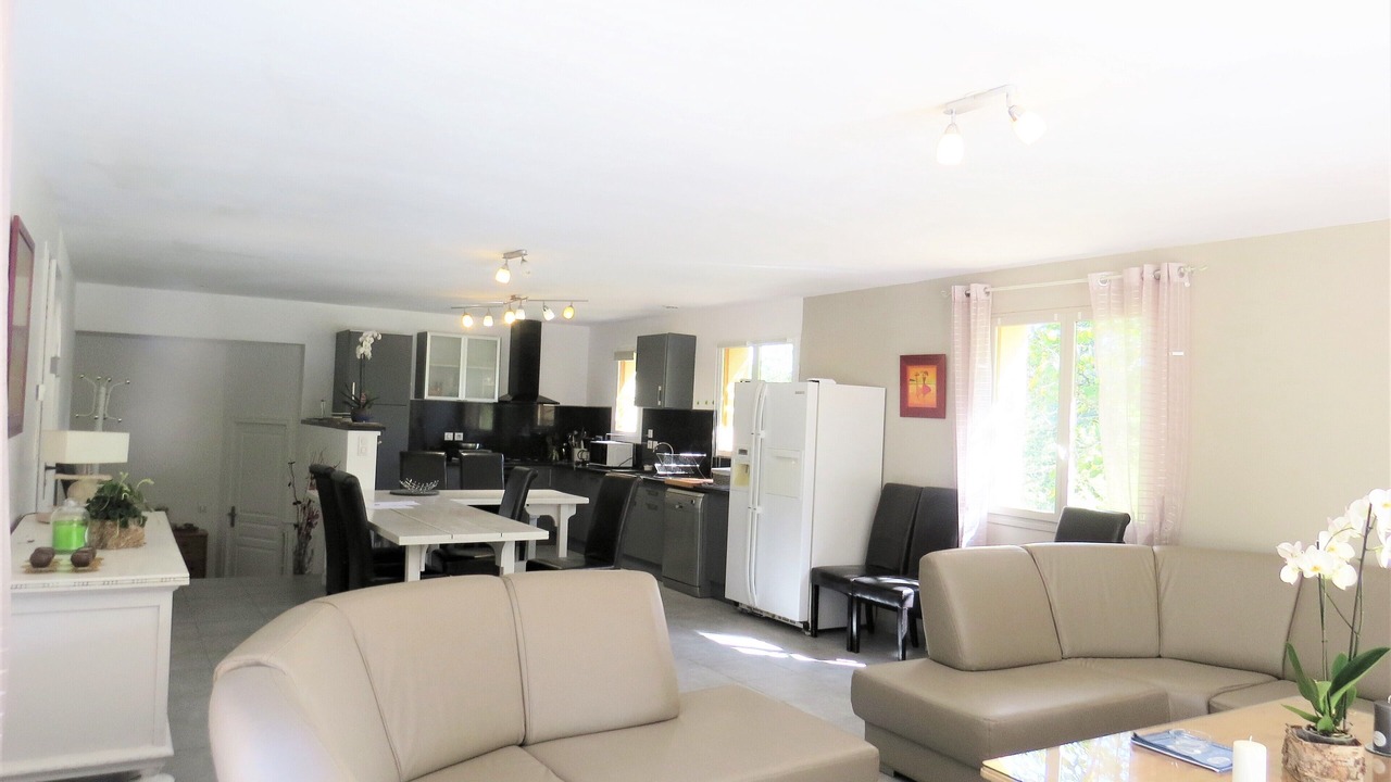 Photo of Livingroom in Saint-Andre-dAllas