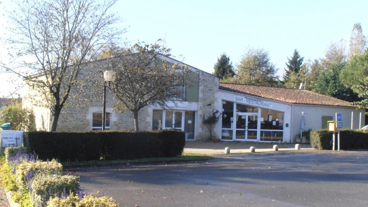 Photo of Others in Cravans