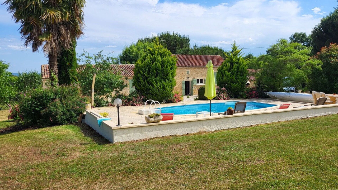 Photo of Outdoor in Blanquefort-sur-Briolance