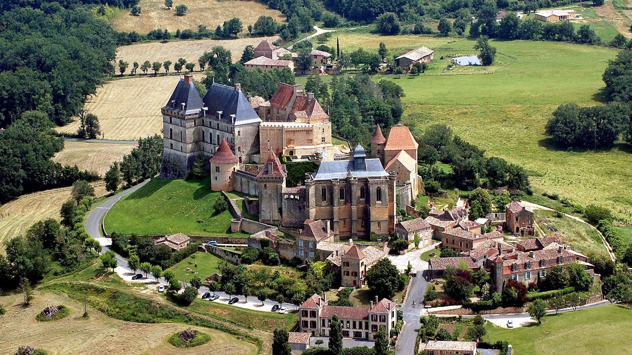 Photo of Others in Blanquefort-sur-Briolance